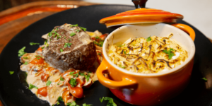 Read more about the article Steak “Au Poivre” biquinho com parmentier de mandioca