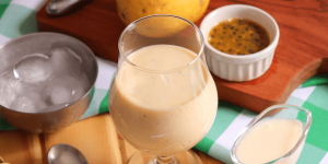 Leia mais sobre o artigo Batidinha de Maracujá com Cachaça Seleta Ouro – Refrescância Garantida!