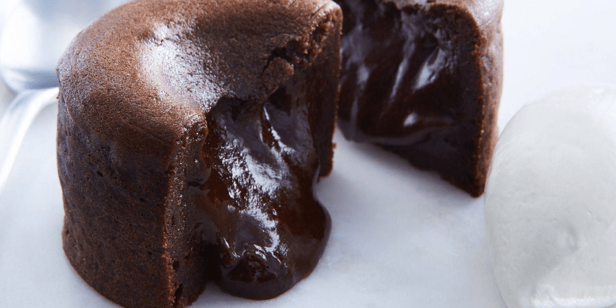 Você está visualizando atualmente Moelleux de Chocolate com um Toque Brasileiro: A Harmonia Perfeita com a Cachaça Antônio Rodrigues