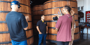 Leia mais sobre o artigo Ministério dos Transportes e ANTT visitam a Cachaça Seleta e gravam vídeo sobre concessão e duplicação da BR-251