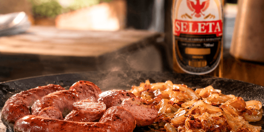Leia mais sobre o artigo Sanduichinho de Linguiça com Seleta: a receita perfeita para o Boêmio Profissional