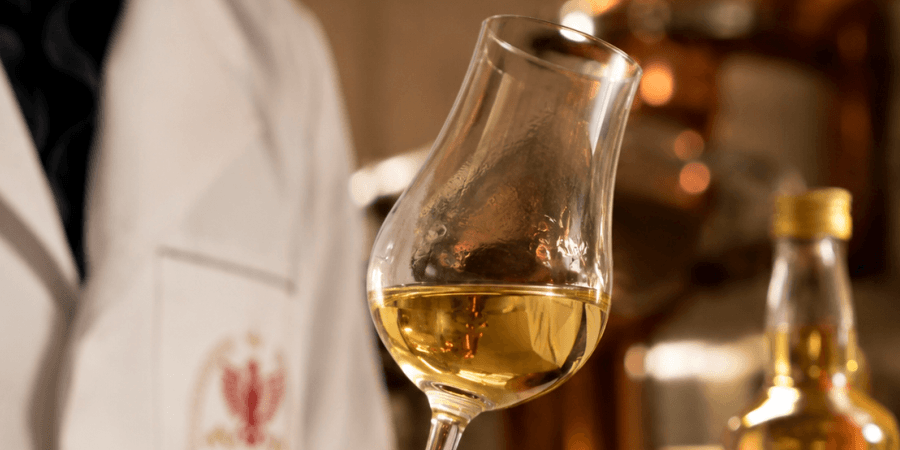 Leia mais sobre o artigo Controle de qualidade na Cachaça Seleta: o cuidado sensorial em cada lote produzido
